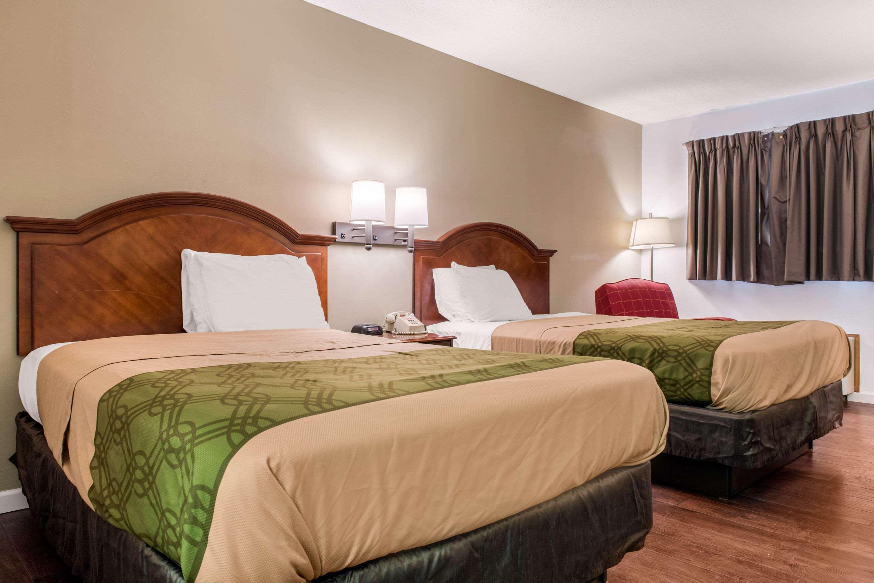 Econo Lodge Холланд Экстерьер фото