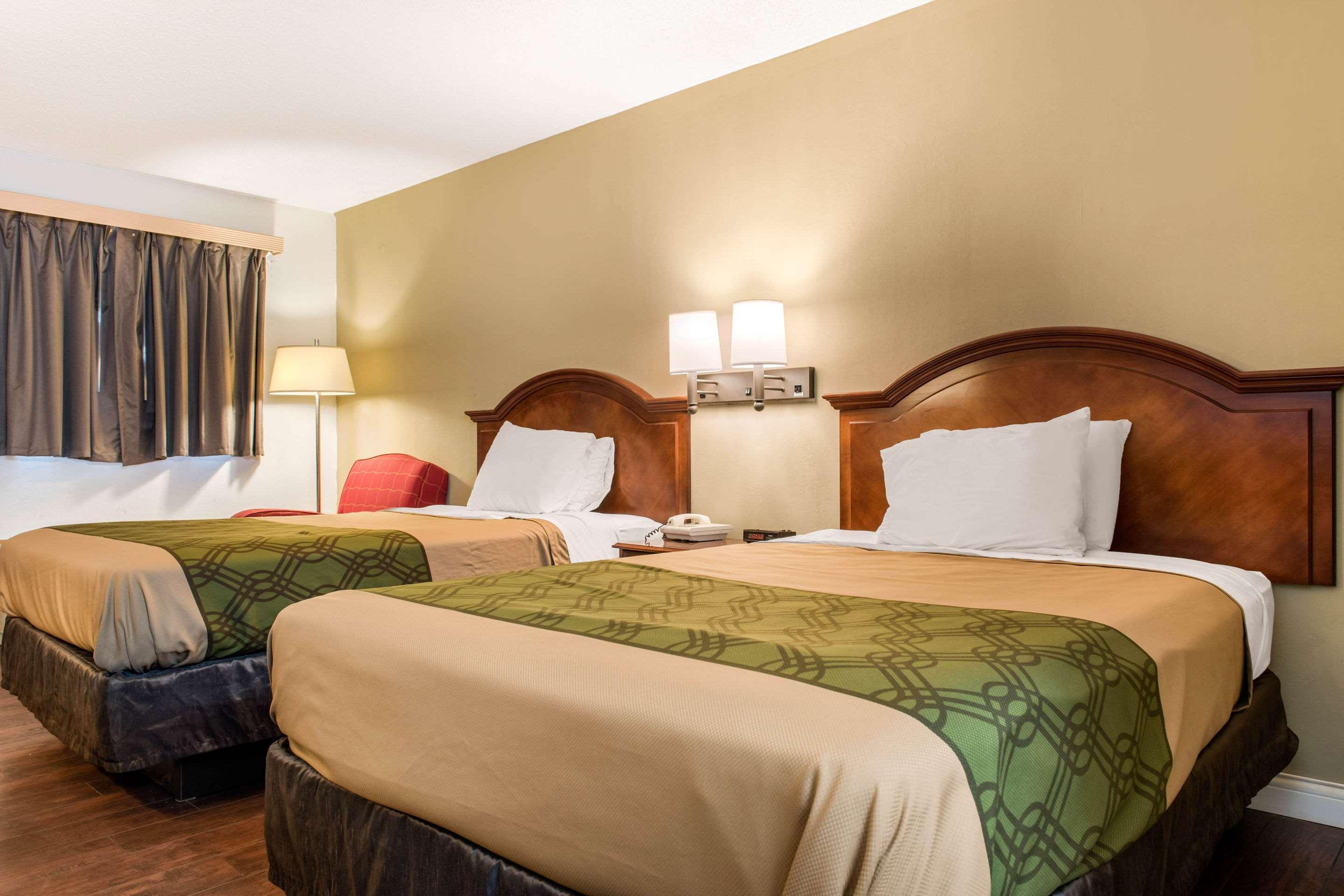 Econo Lodge Холланд Экстерьер фото