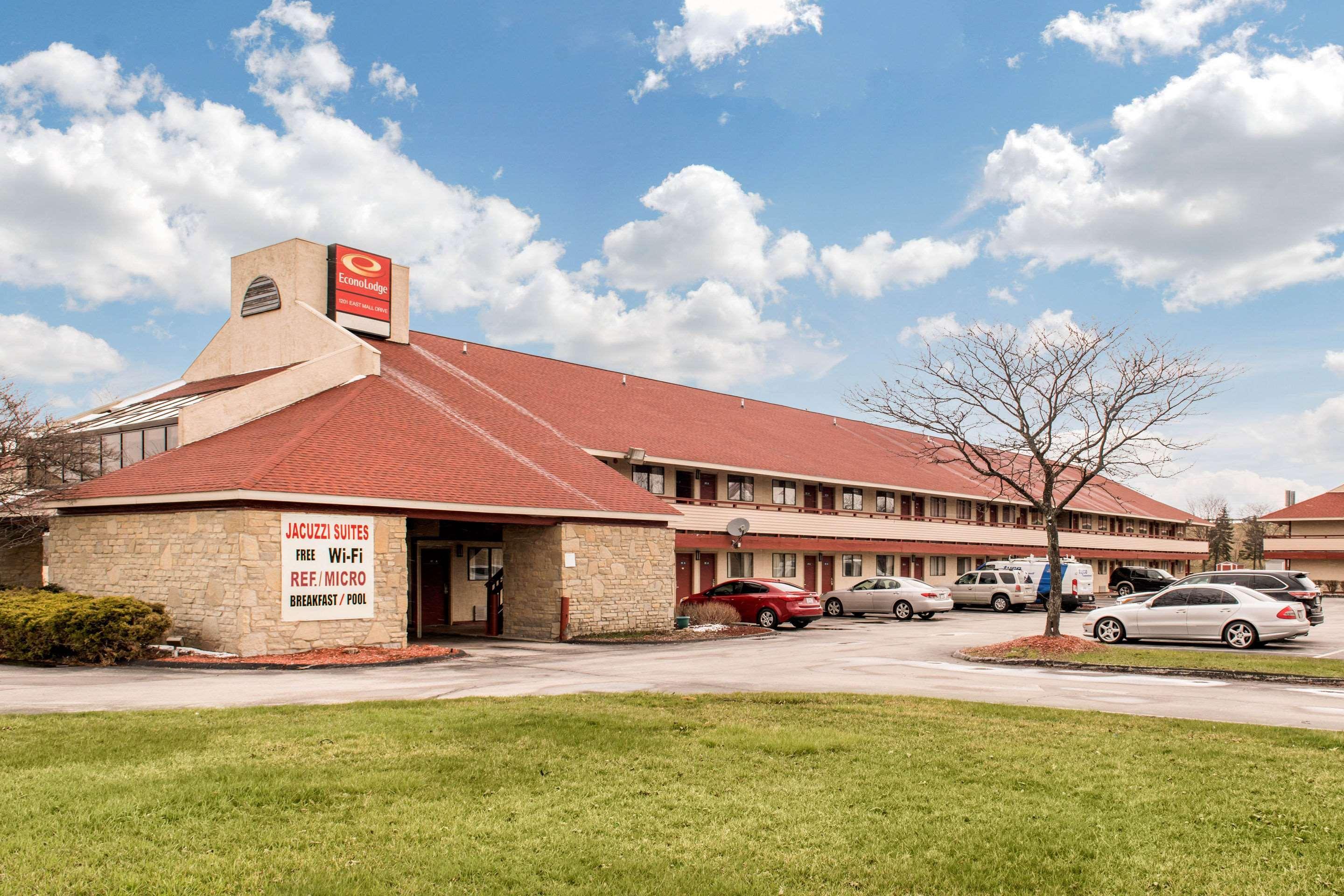 Econo Lodge Холланд Экстерьер фото