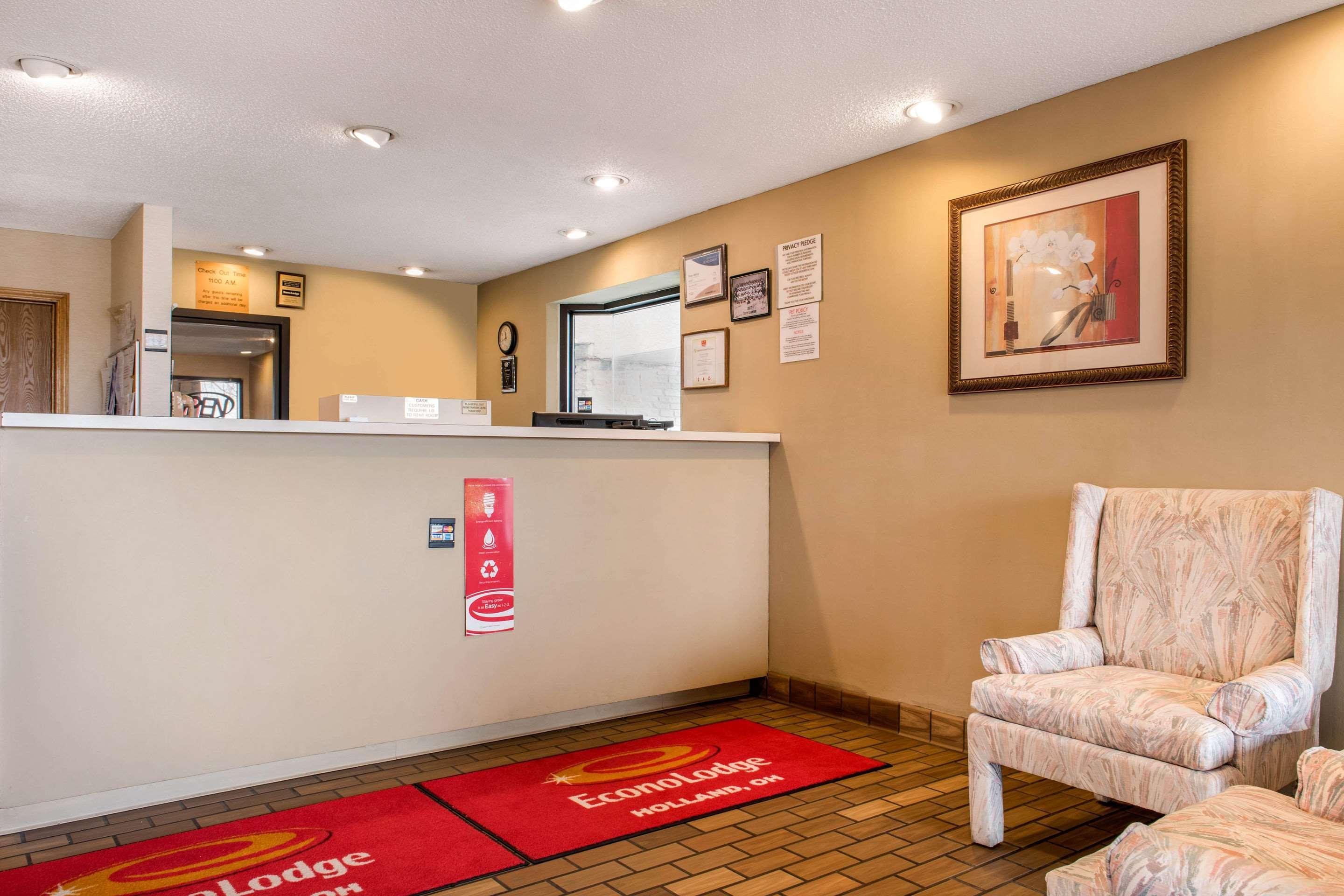 Econo Lodge Холланд Экстерьер фото
