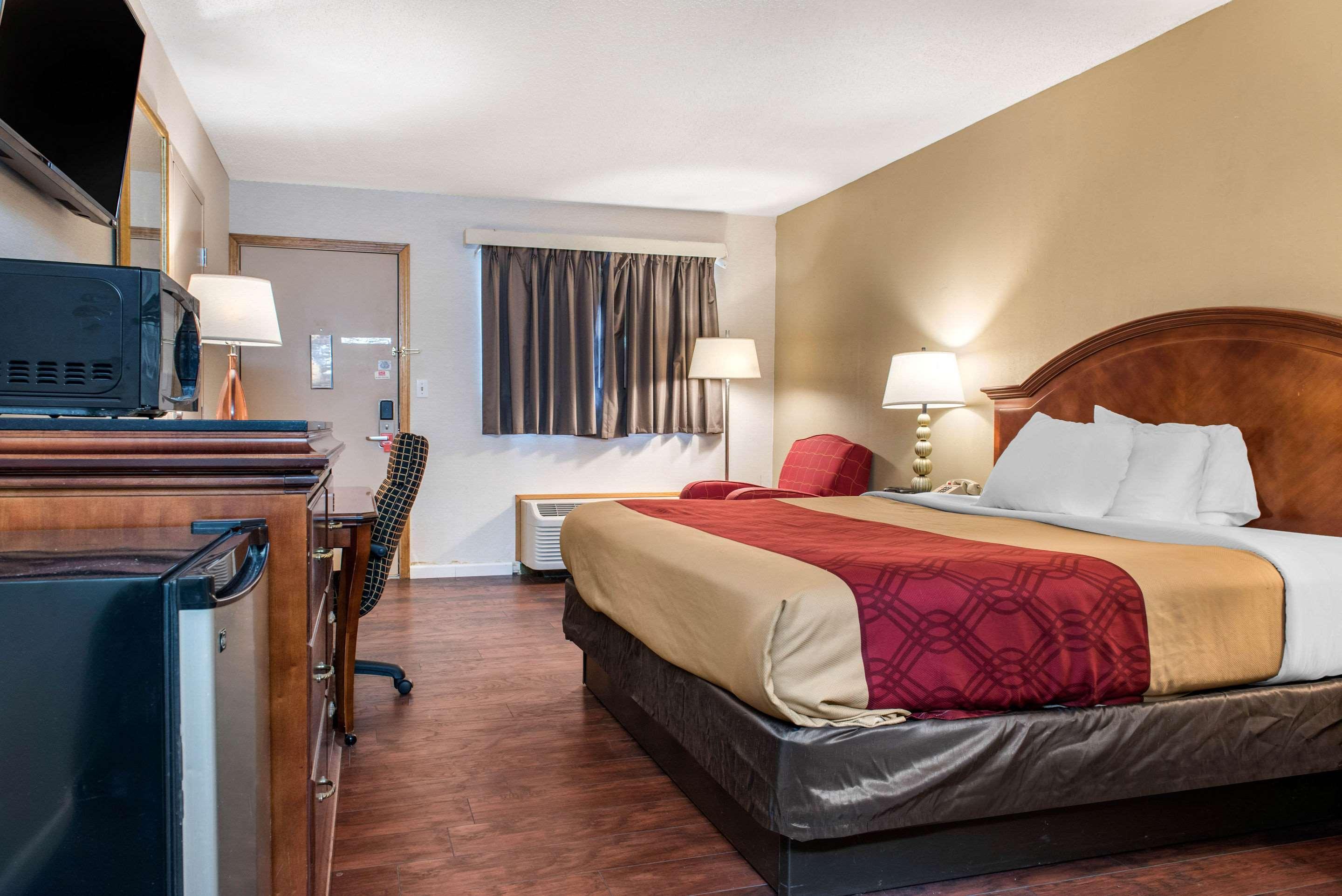 Econo Lodge Холланд Экстерьер фото