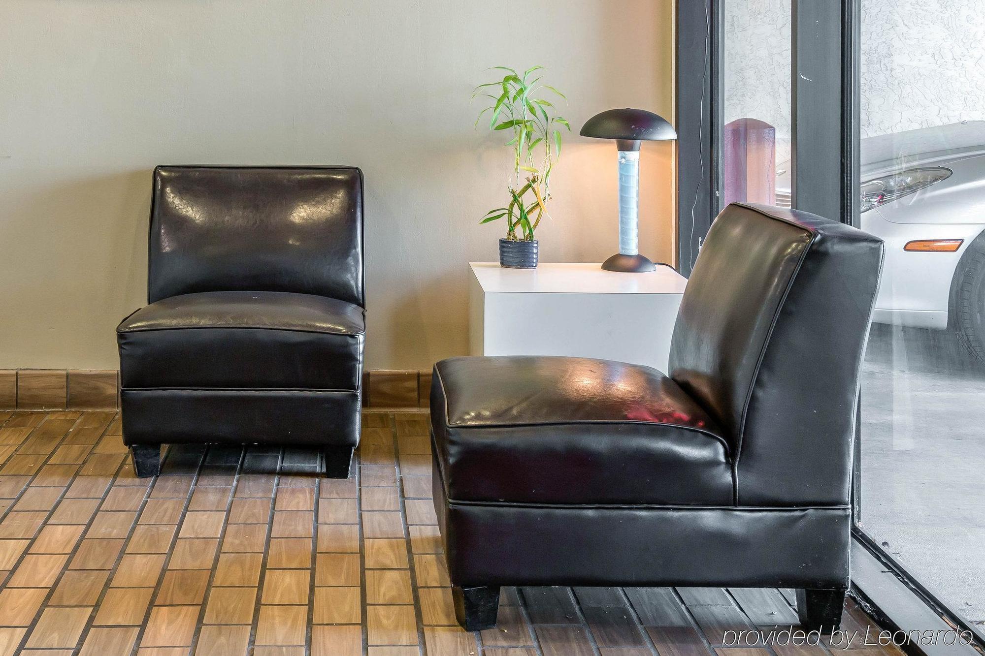 Econo Lodge Холланд Экстерьер фото