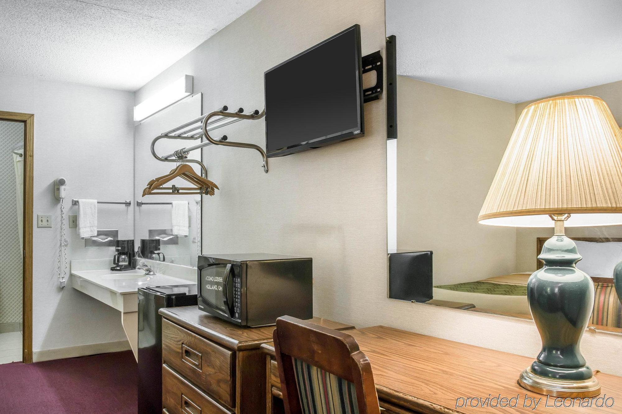 Econo Lodge Холланд Экстерьер фото